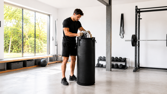 Choisir et remplir son sac de frappe : le guide complet pour s'équiper chez soi